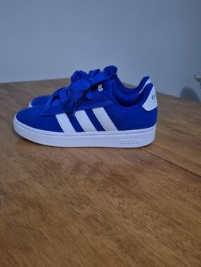 adidas Grand Court Alpha trainers (NWOT) US W9, M9, Blue/White